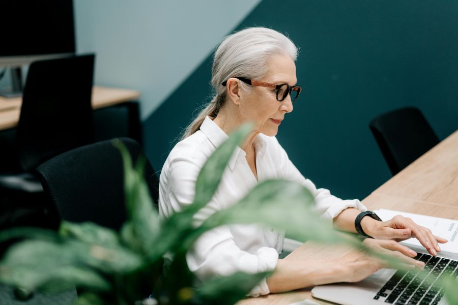 How to Make Ethical Decisions: A Head, Heart, and Gut Blueprint for Leaders
